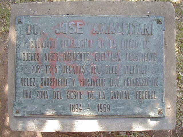 Homenaje a Don José Amalfitani 1