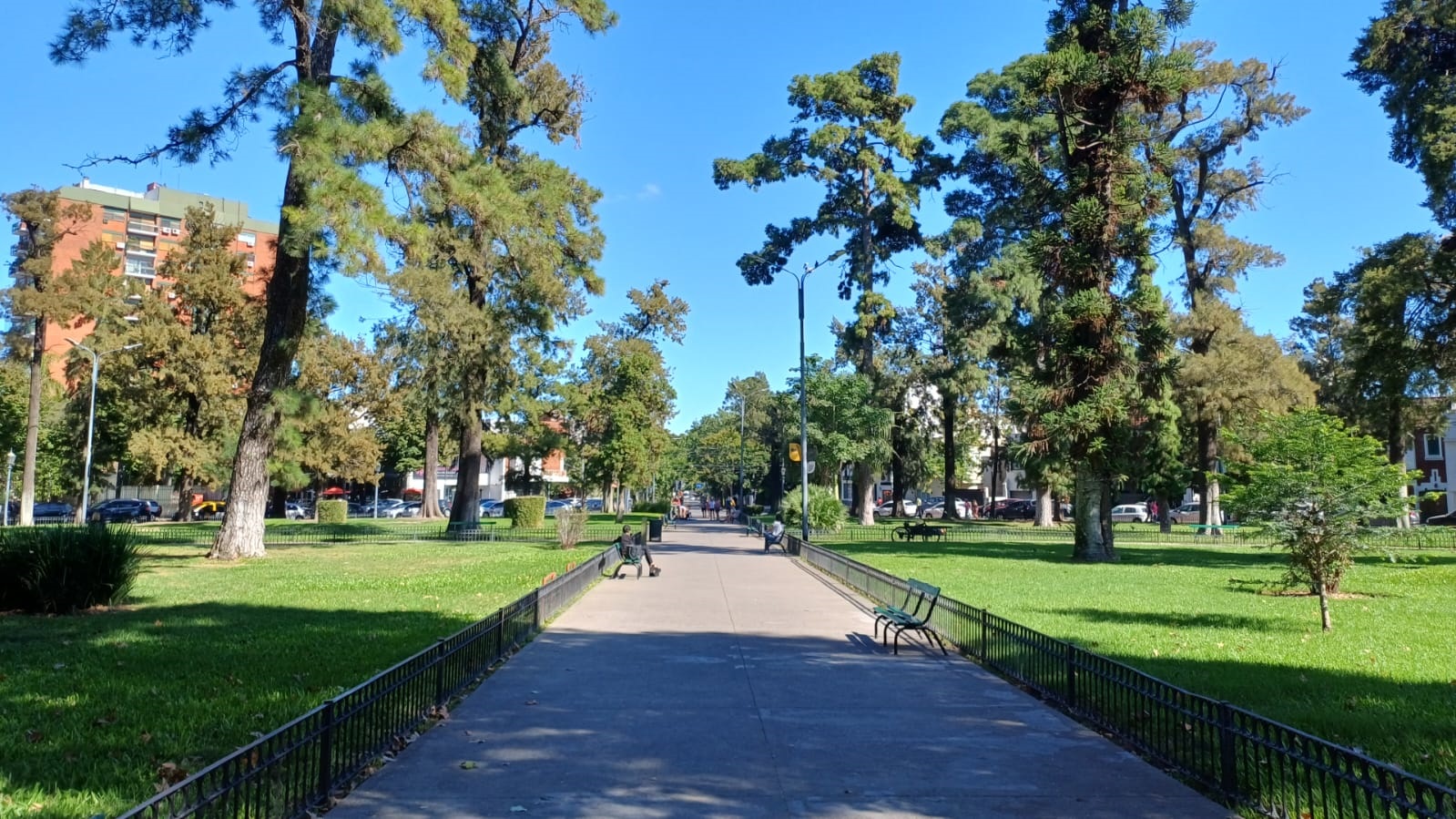 Plaza Arenales