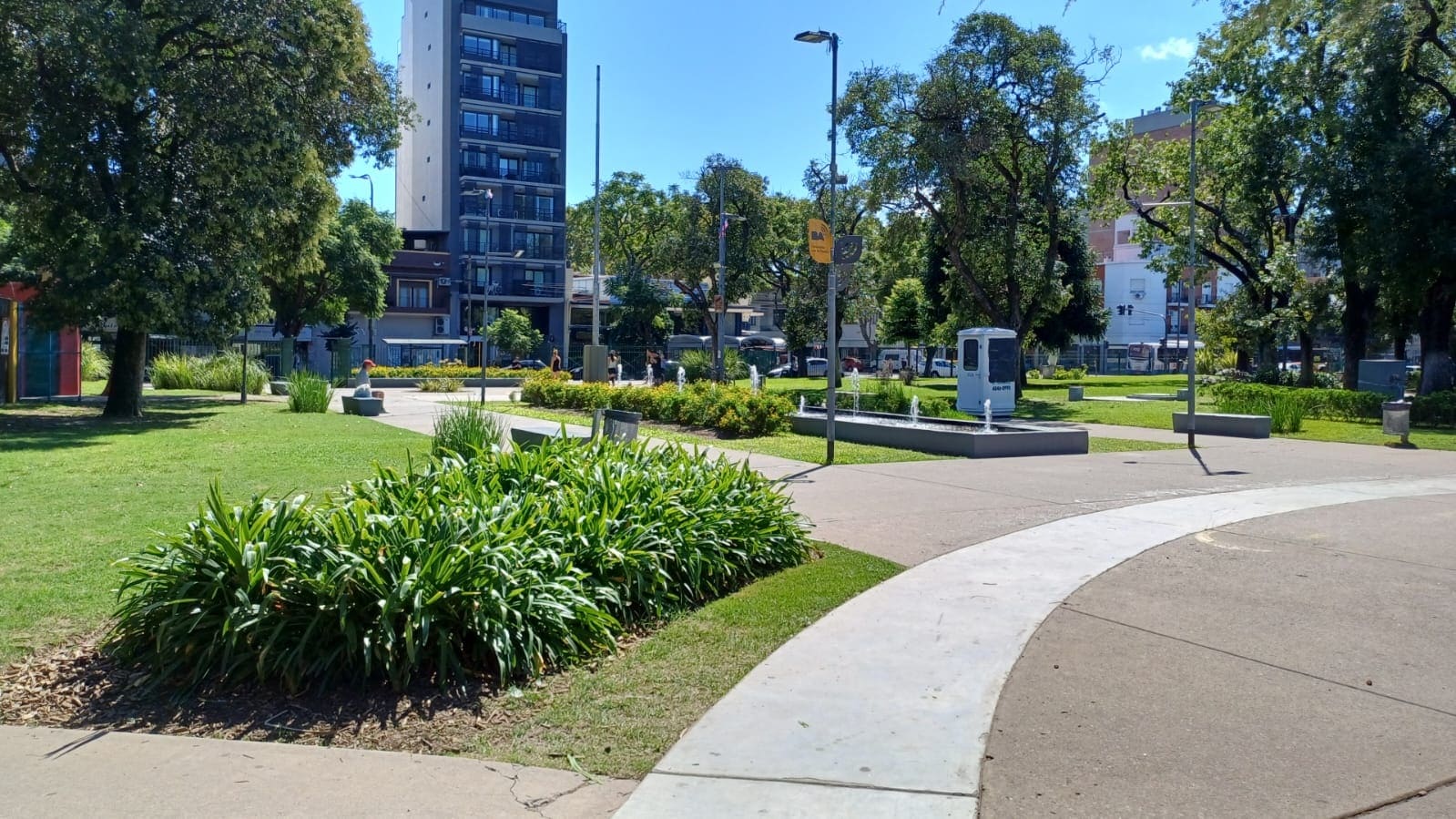 Plaza Tte. Gral. Pablo Riccheri - Barrio Villa Devoto