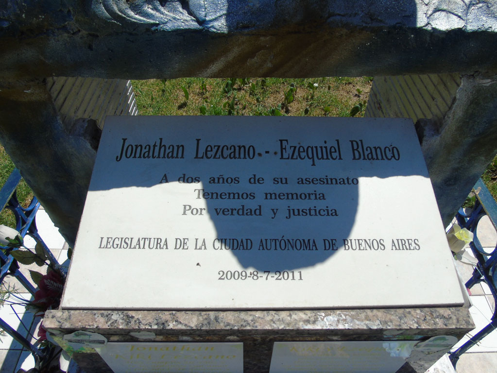 Homenaje a Jonathan Lezcano y Ezequiel Blanco