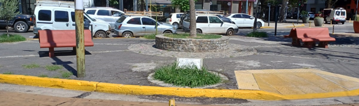 Plazoleta Alberto Castillo