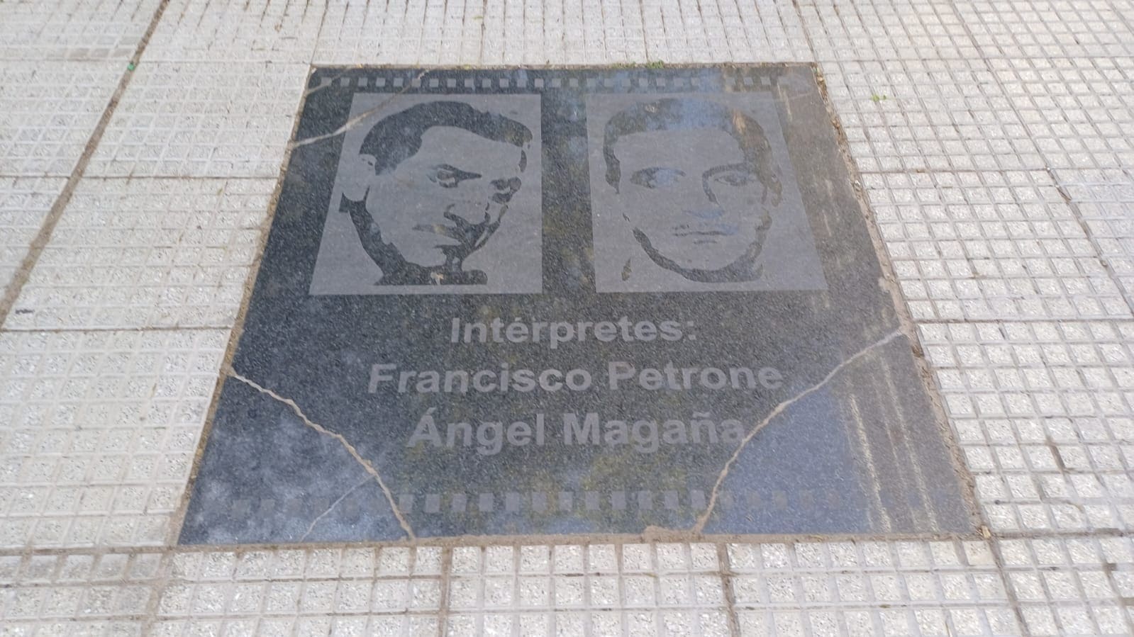 Prisioneros de la Tierra