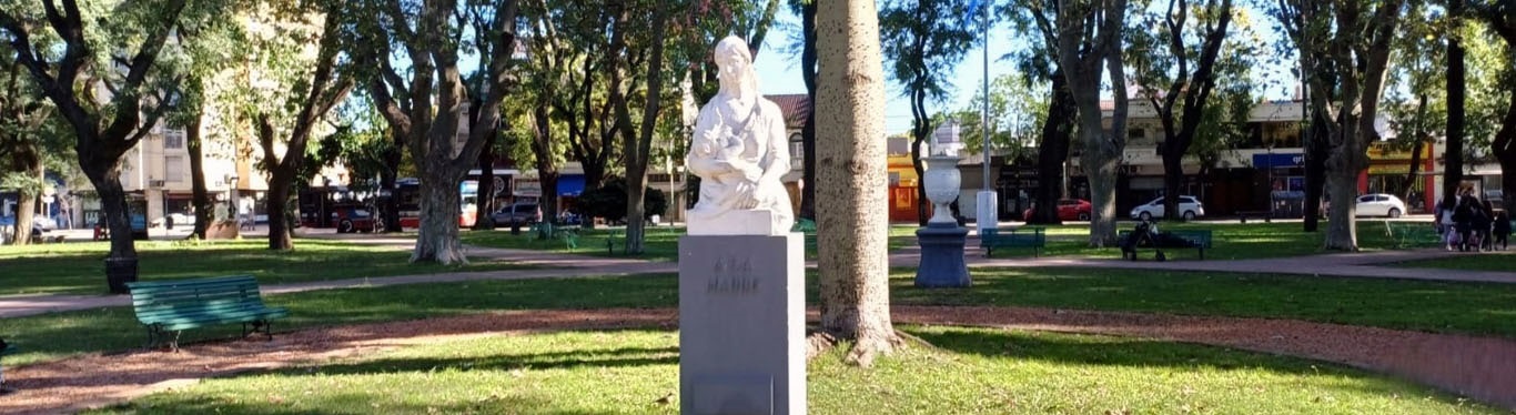 Plaza Leandro N. Alem