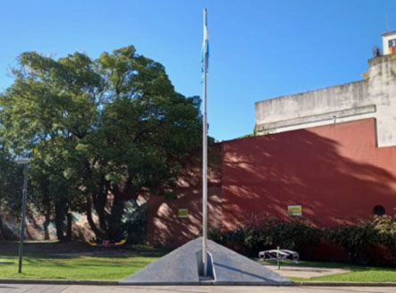 Plaza Dr. Carlos Arturo Gianantonio